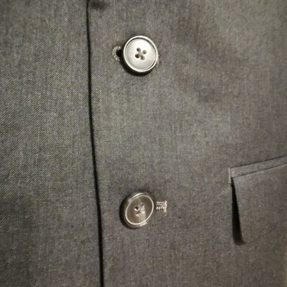 Marc New York - Andrew Marc boys, grey 2 pce suit. - Picture 4 of 9